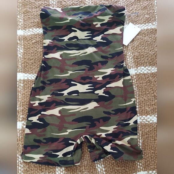 NWT CAMO ROMPER SHORTS Size S - Picture 1 of 6